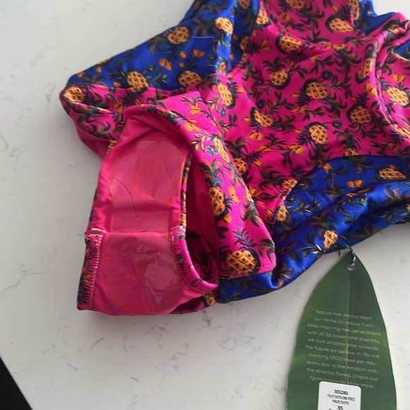 FARM rio one piece swimsuit - Picture 3 of 4